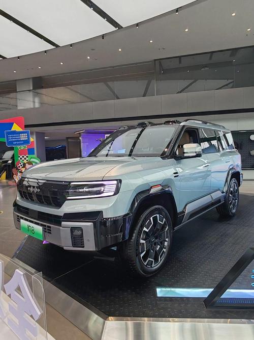 重庆151比亚迪方程豹硬派越野的爆款，英菲尼迪35周年与你共成长